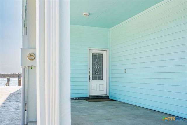 27 Las Palmas Drive, Port O'connor, TX 77982