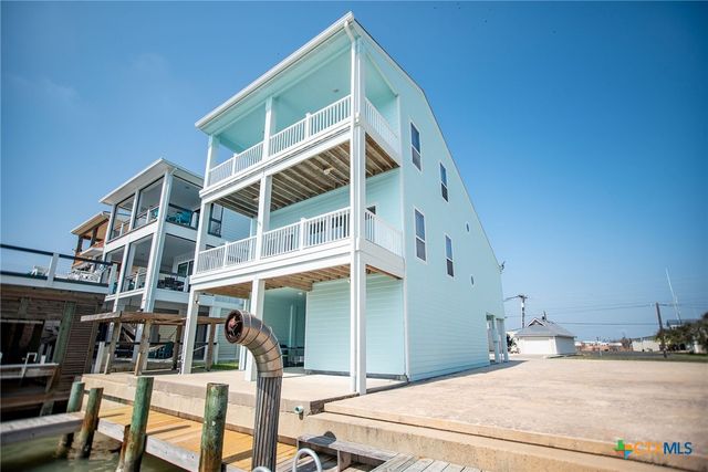 27 Las Palmas Drive, Port O'connor, TX 77982