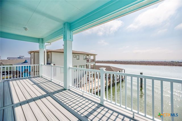 27 Las Palmas Drive, Port O'connor, TX 77982