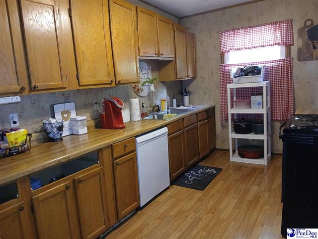 221 Pecan Drive, Cheraw, SC 29520