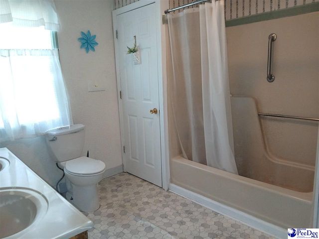 221 Pecan Drive, Cheraw, SC 29520