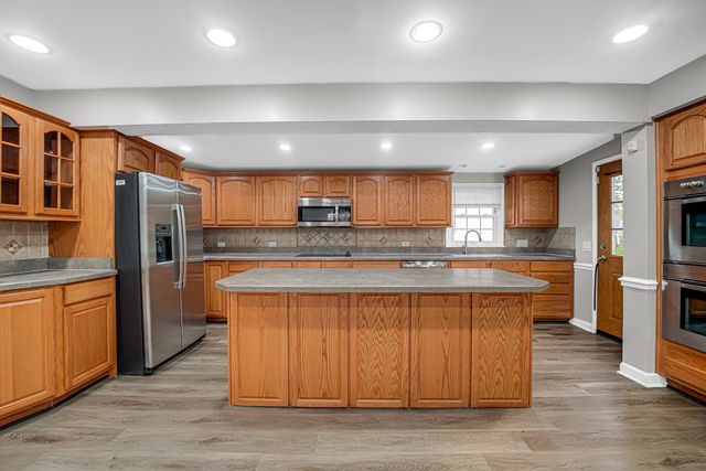 16230 76th Avenue, Tinley Park, IL 60477