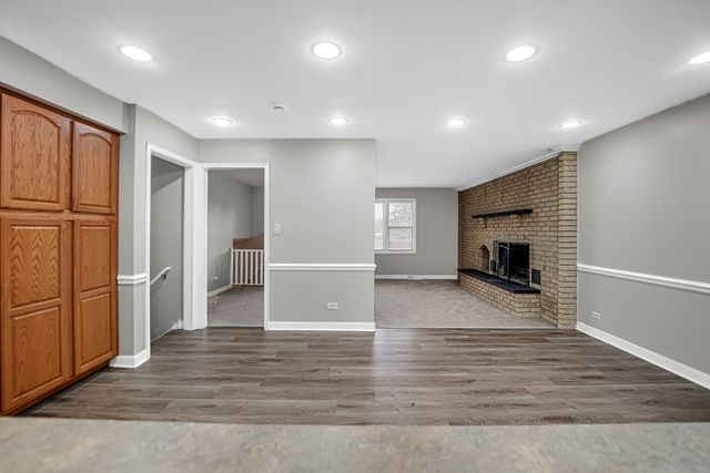 16230 76th Avenue, Tinley Park, IL 60477