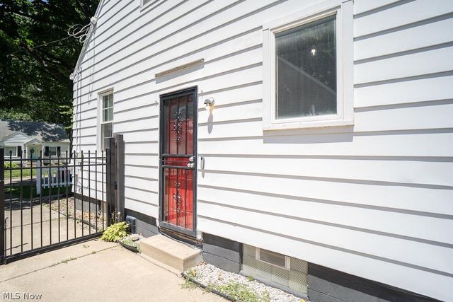 1853 Evergreen Avenue, Akron, OH 44301