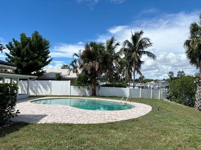 4568 40TH STREET S, St Petersburg, FL 33711