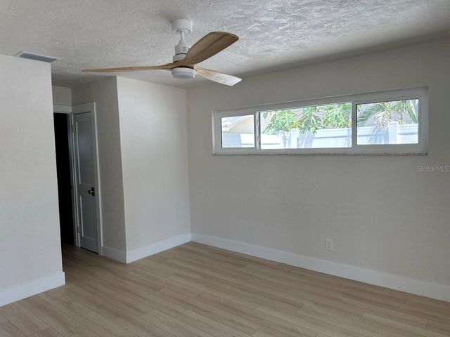 4568 40TH STREET S, St Petersburg, FL 33711