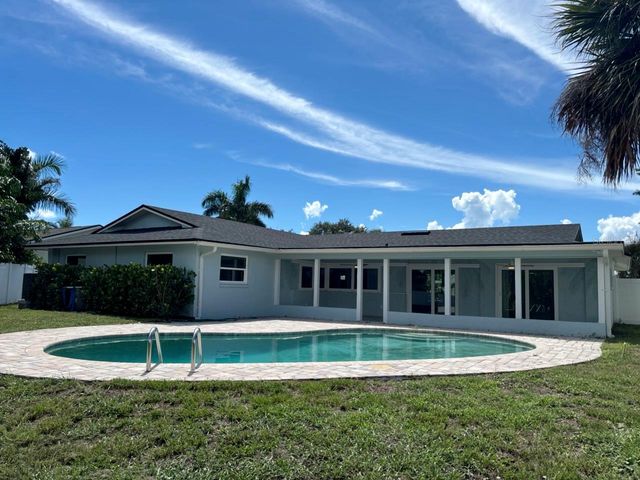 4568 40TH STREET S, St Petersburg, FL 33711