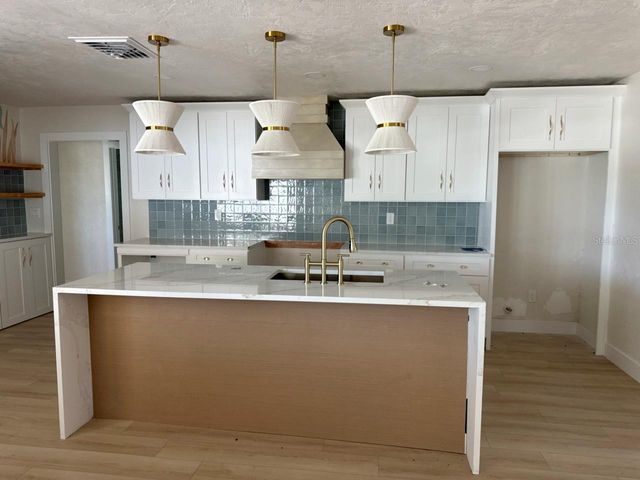 4568 40TH STREET S, St Petersburg, FL 33711