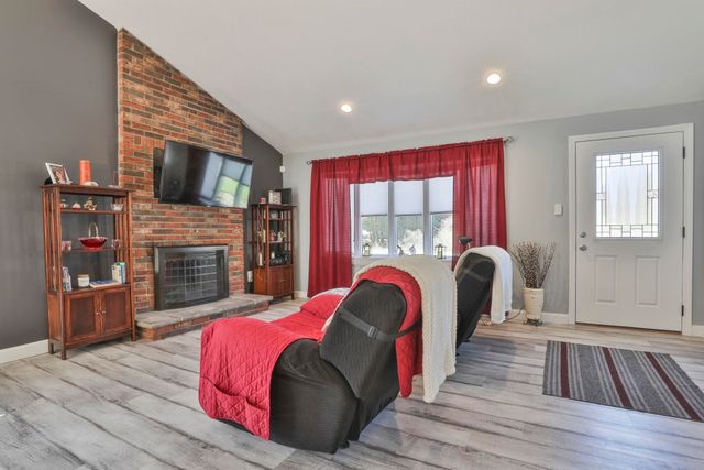 155 Robinson Road, Hudson, NH 03051