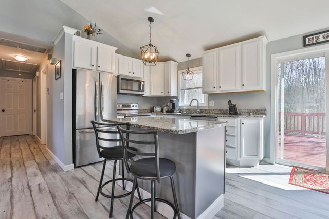 155 Robinson Road, Hudson, NH 03051