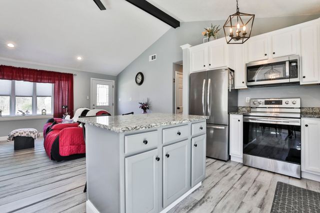 155 Robinson Road, Hudson, NH 03051