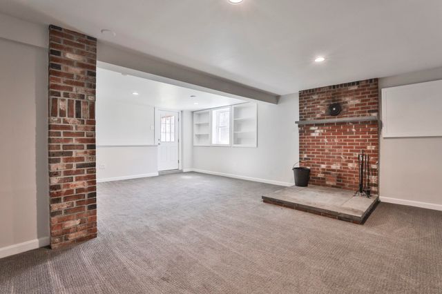 155 Robinson Road, Hudson, NH 03051