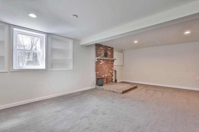 155 Robinson Road, Hudson, NH 03051