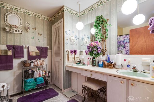 5400 Bromwick Drive, Dayton, OH 45426