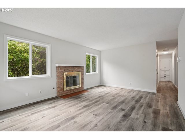 245 Ne 4th Ave, Hillsboro, OR 97124