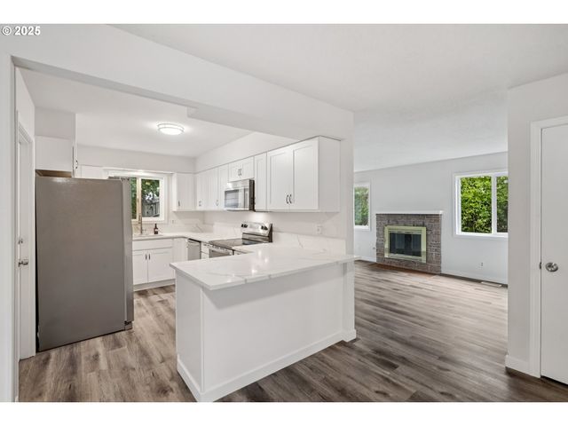245 Ne 4th Ave, Hillsboro, OR 97124