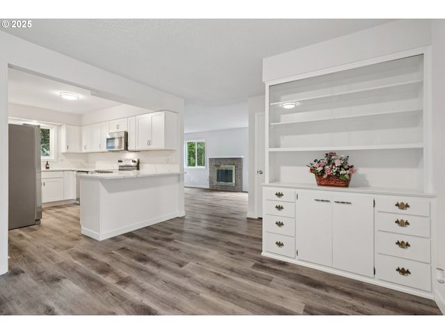 245 Ne 4th Ave, Hillsboro, OR 97124
