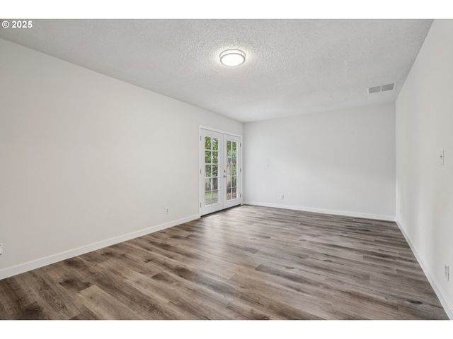 245 Ne 4th Ave, Hillsboro, OR 97124