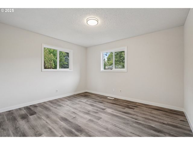 245 Ne 4th Ave, Hillsboro, OR 97124