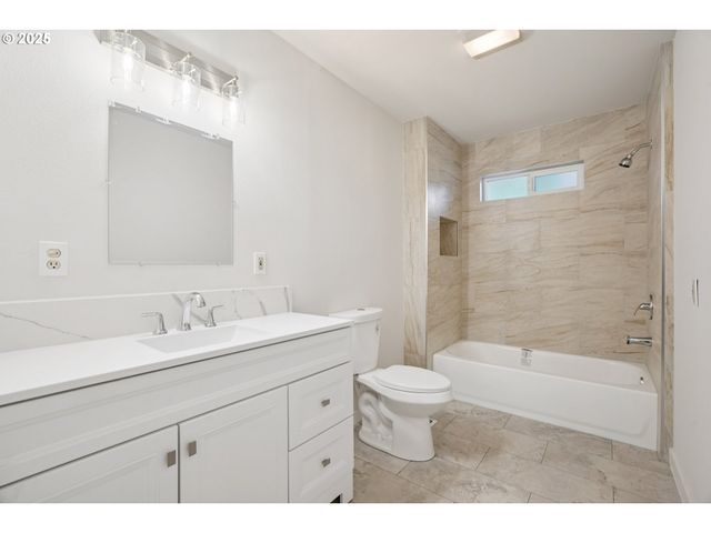 245 Ne 4th Ave, Hillsboro, OR 97124