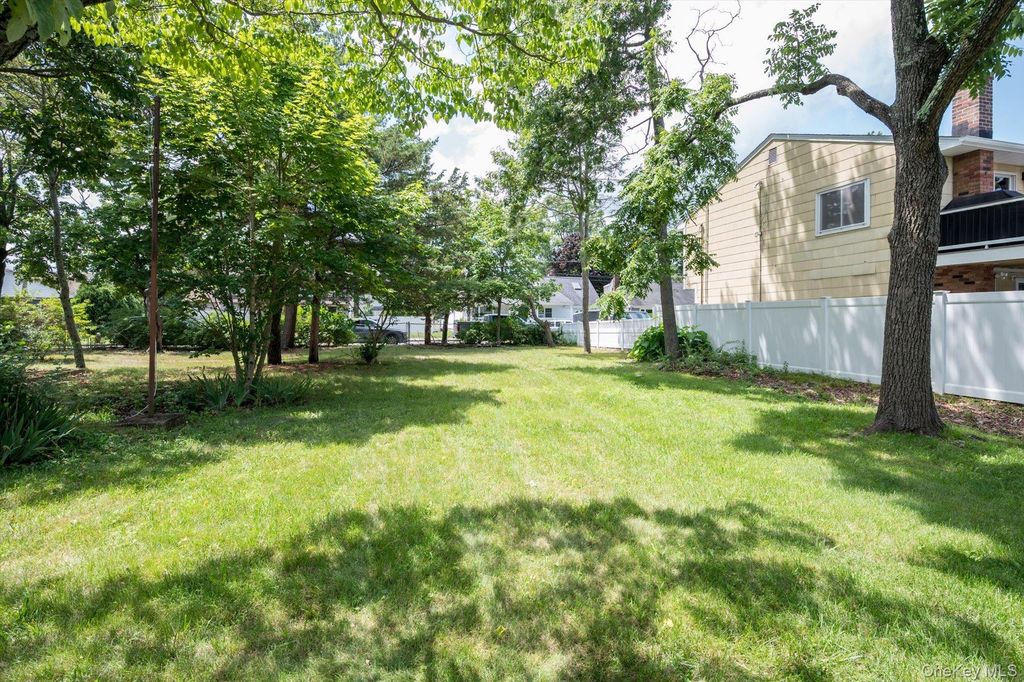 Moore Place, Melville, NY 11747 — photo 2
