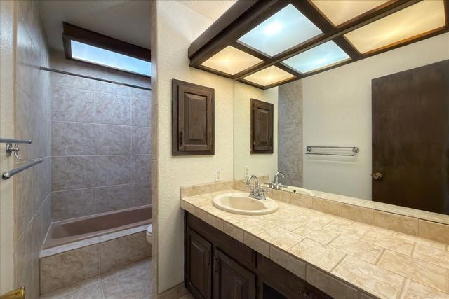 311 Calle Loma Norte, Santa Fe, NM 87501