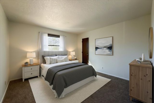 311 Calle Loma Norte, Santa Fe, NM 87501