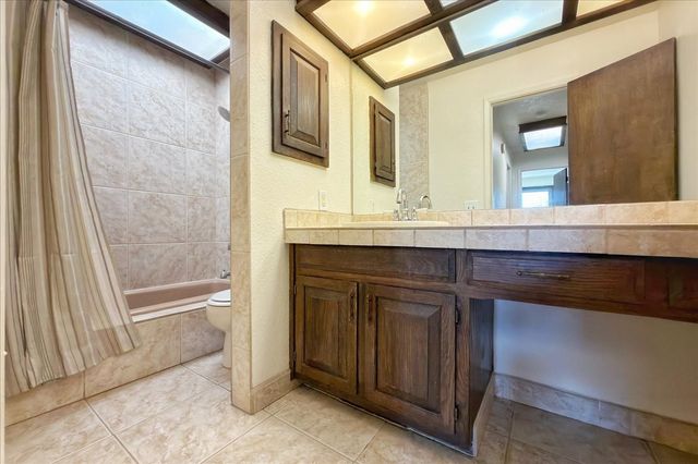 311 Calle Loma Norte, Santa Fe, NM 87501