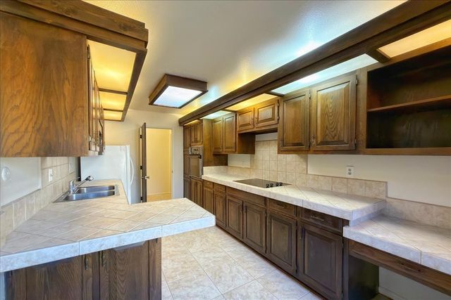 311 Calle Loma Norte, Santa Fe, NM 87501