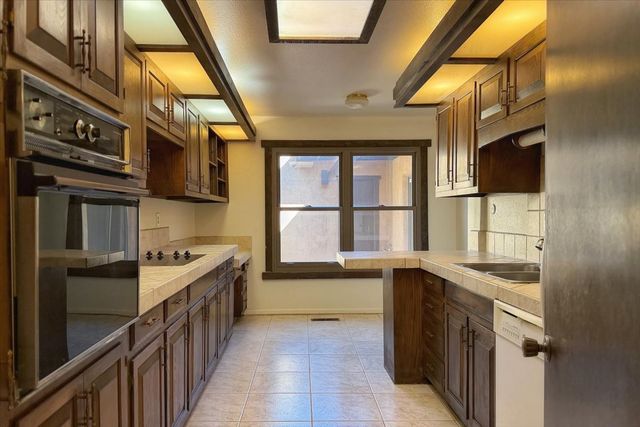 311 Calle Loma Norte, Santa Fe, NM 87501