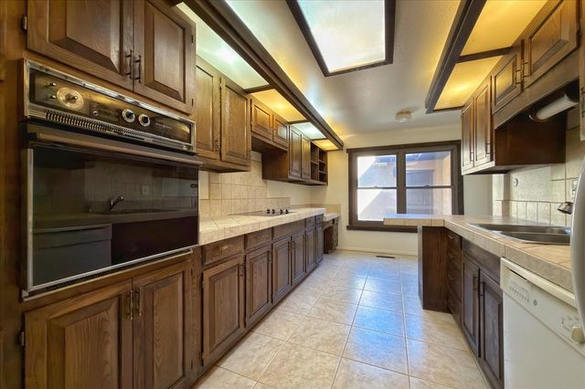 311 Calle Loma Norte, Santa Fe, NM 87501