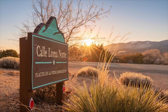 311 Calle Loma Norte, Santa Fe, NM 87501
