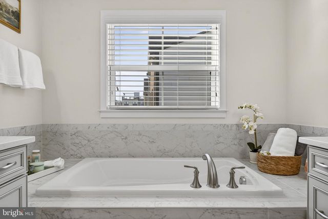 23043 SULLIVANS COVE SQ, Brambleton, VA 20148