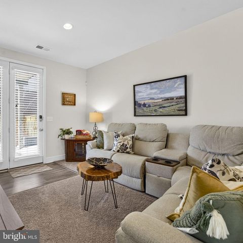 23043 SULLIVANS COVE SQ, Brambleton, VA 20148