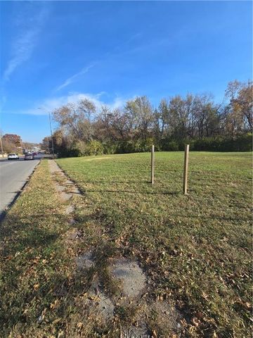 409 E 85TH Street, Kansas City, MO 64131