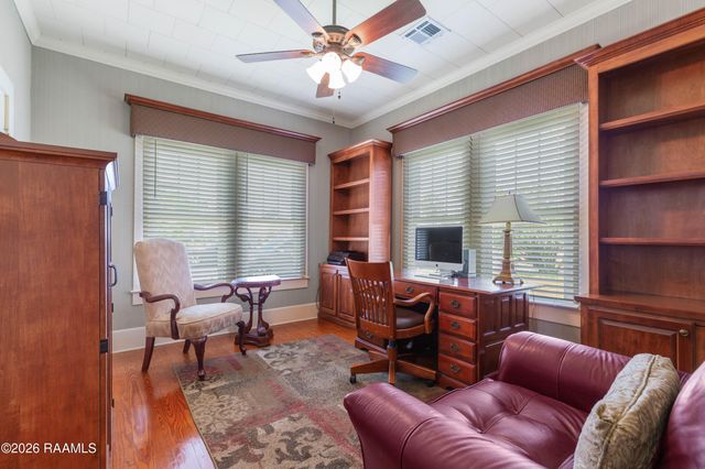 111 S Poydras Street, Breaux Bridge, LA 70517