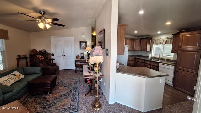 6960 W Peoria Avenue 68, Peoria, AZ 85345