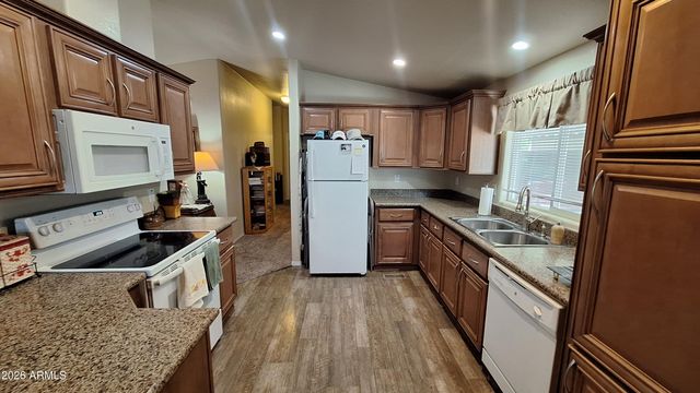 6960 W Peoria Avenue 68, Peoria, AZ 85345