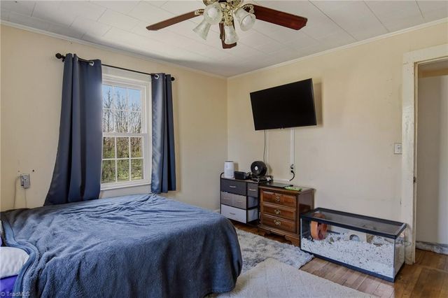 4585 Oak Ridge Drive, Winston-salem, NC 27105