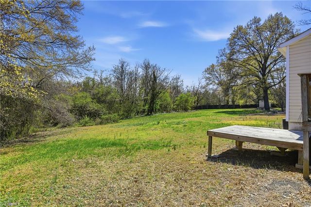 4585 Oak Ridge Drive, Winston-salem, NC 27105