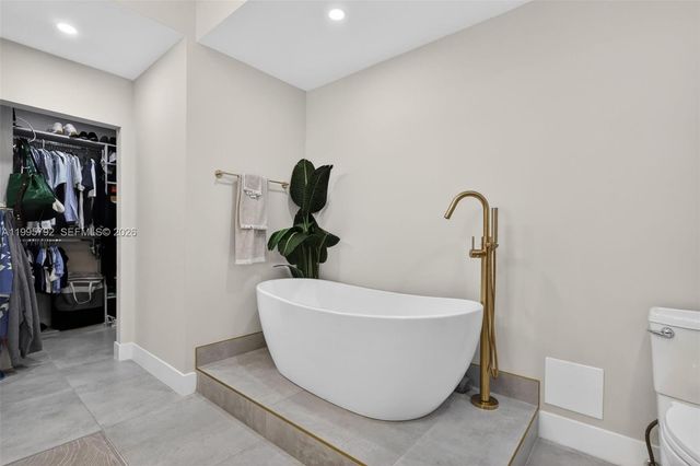 1000 ISLAND BL 3107, Aventura, FL 33160