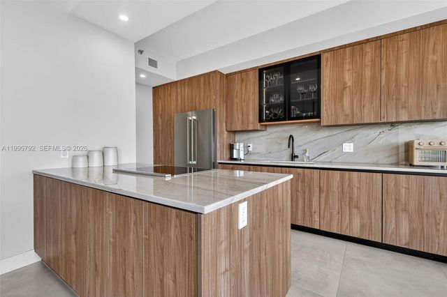 1000 ISLAND BL 3107, Aventura, FL 33160