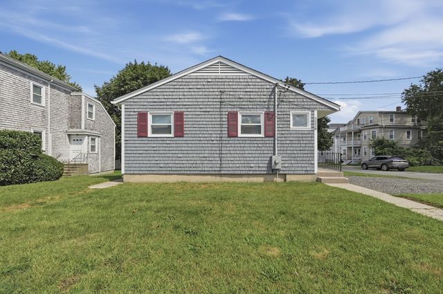 2228 Acushnet Ave, New Bedford, MA 02745
