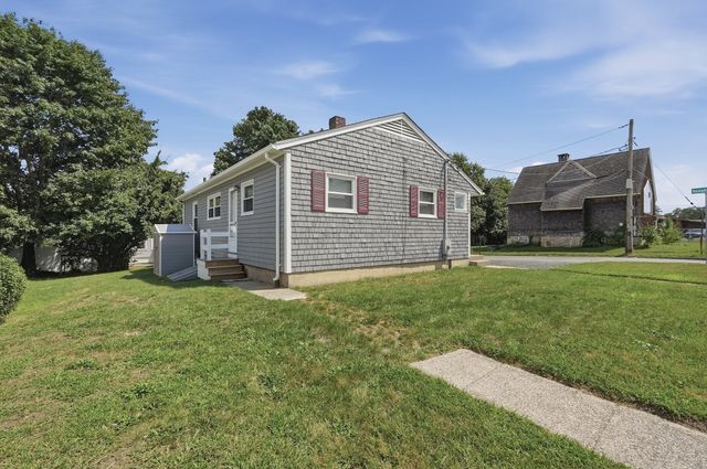 2228 Acushnet Ave, New Bedford, MA 02745