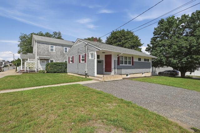 2228 Acushnet Ave, New Bedford, MA 02745