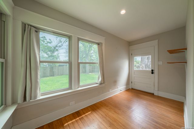 106 Brightwood Pl, San Antonio, TX 78209