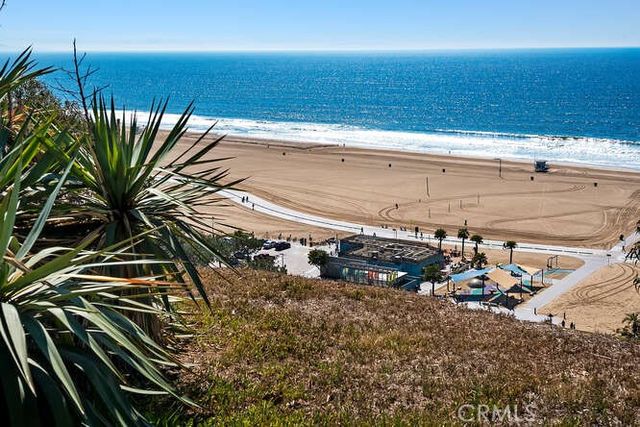 515 San Vicente D, Santa Monica, CA 90402