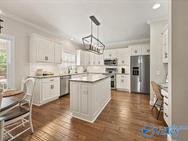 2704 Deford Mill Road SE, Owens Cross Roads, AL 35763