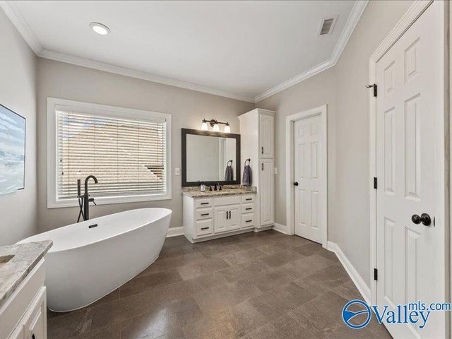 2704 Deford Mill Road SE, Owens Cross Roads, AL 35763