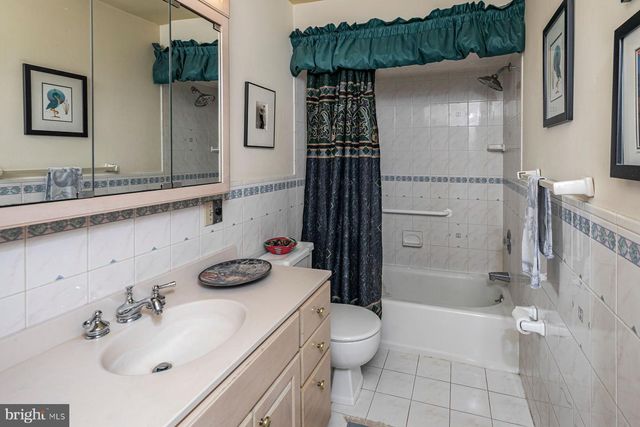 279 RIVER RD, Belle Mead, NJ 08502